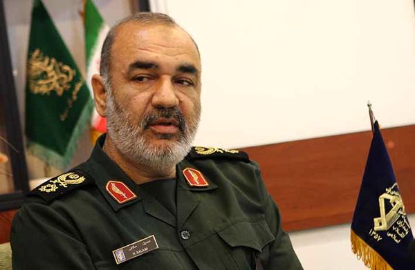 سردار سلامی: فلج کردن ایران با تحریمها فقط یک رویا برای غرب بود