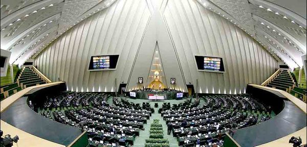 نماینده مجلس به یکی از مدیران وزارت کشاورزی: تو غلط کردی به مردم ایلام اهانت کردی