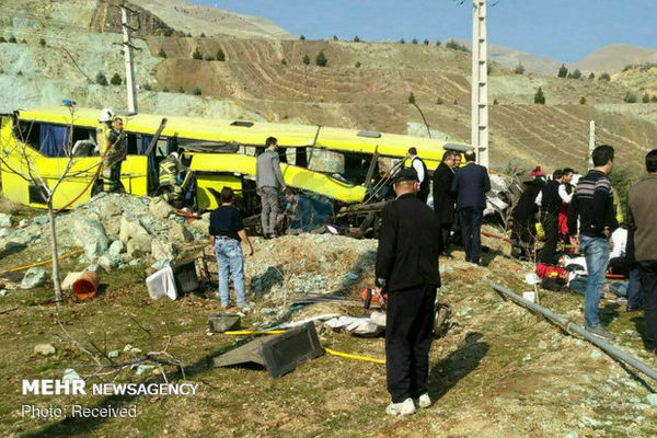 وزیر علوم سانحه درگذشت دانشجویان دانشگاه آزاد را تسلیت گفت