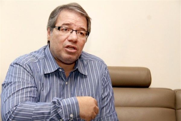 محبیان:دولت حرفهای بزرگ نزند، تنها دو کار کوچک ارزشمند انجام دهد