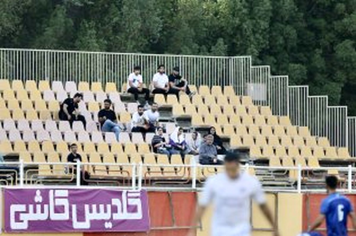 پای خانمها به تماشای لیگ یک هم باز شد (عکس)