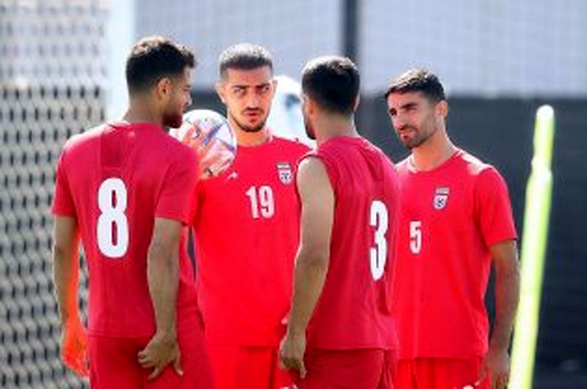 زنده از اردوگاه ایران: پیش به سوی ولز