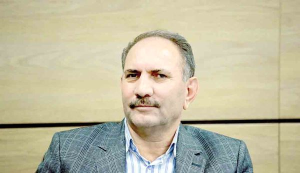 کسرایی: هر دو جناح شعارهای جذاب برای طبقه فرودست سر میدهند