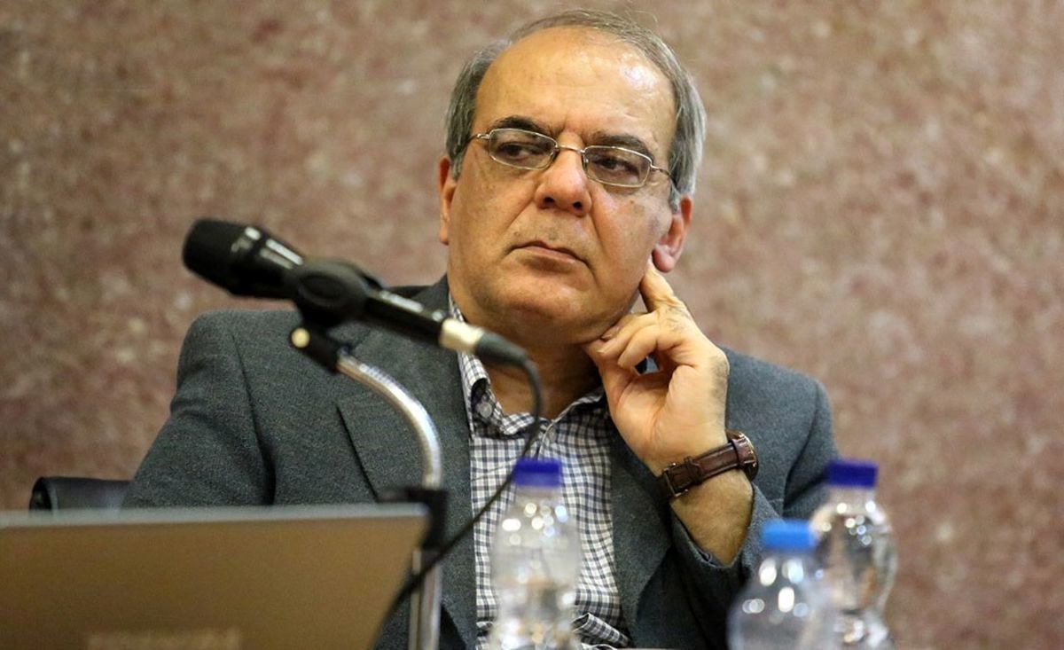 عبدی: این همه گشادهدستی دولت در توزیع رانت خودرو از کجا سرچشمه میگیرد؟